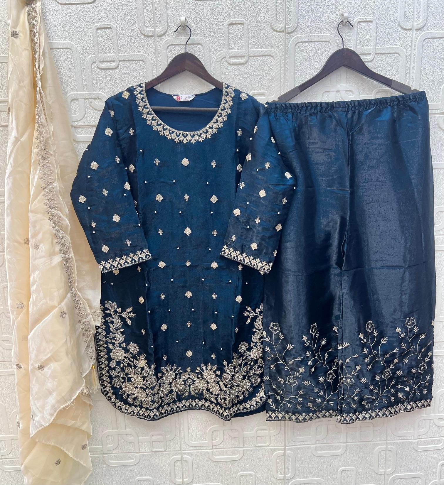 Bilqis B 256 A To D catalog pakistani suits wholesaler