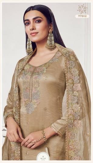 Vinay Kuleesh Poshak catalog wholesalers of salwar kameez in park street