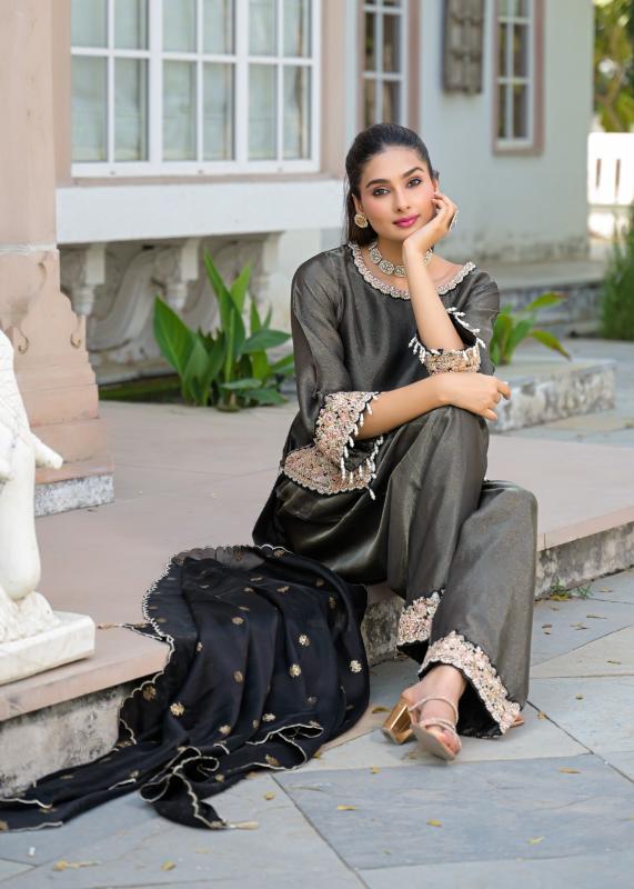 Afsana Noor catalog pakistani kurtis wholesale in surat