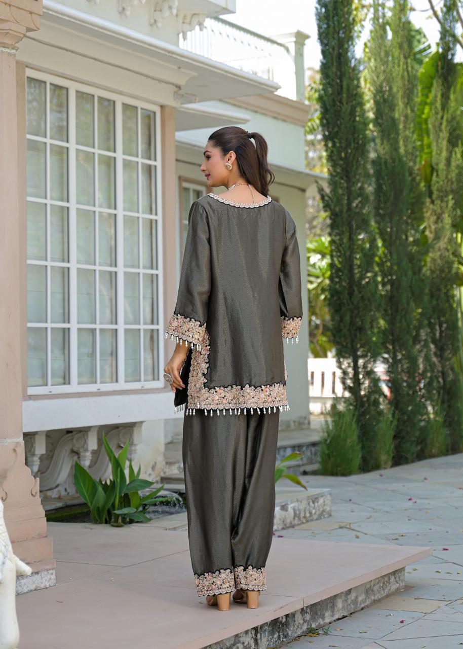 Afsana Noor catalog pakistani kurtis wholesale in surat