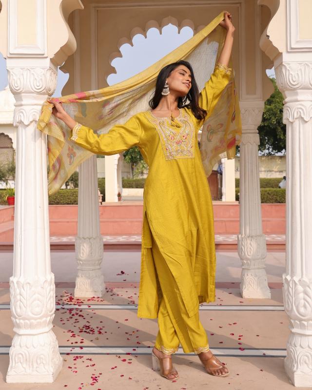 Felocity Riwaj catalog kurtis wholesale
