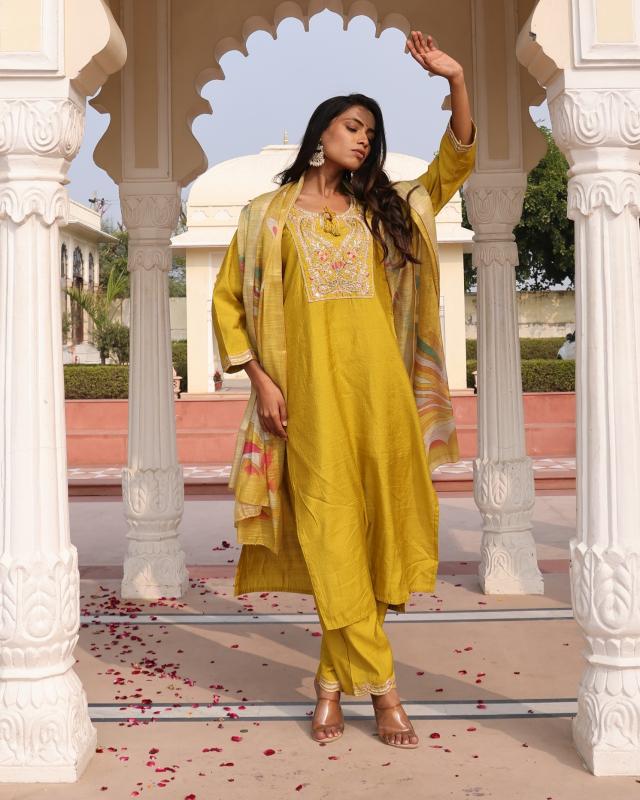 Felocity Riwaj catalog kurtis wholesale