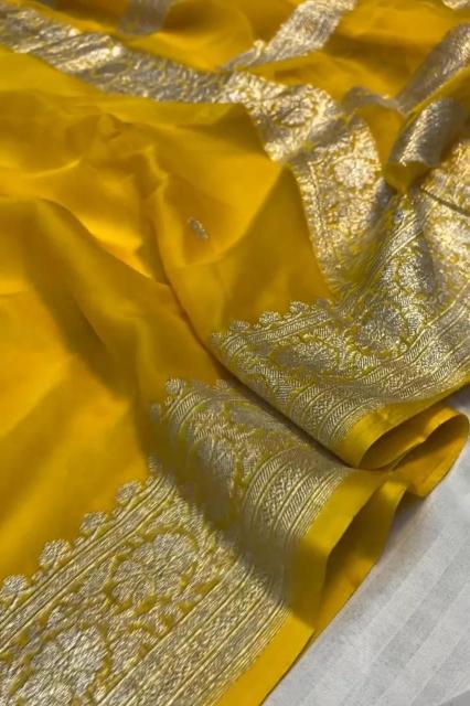 Dazira Sf 1077 Wholesale saree catalog suppliers in India
