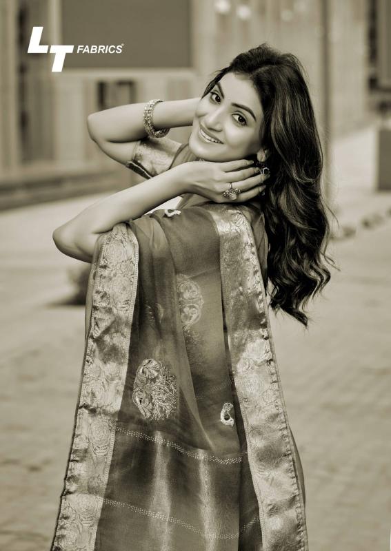 LT FASHION SUDHA Wholesale saree shops in Pune
