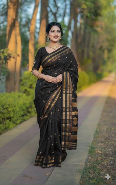 Narayan Peth Surat wholesale market for designer sarees