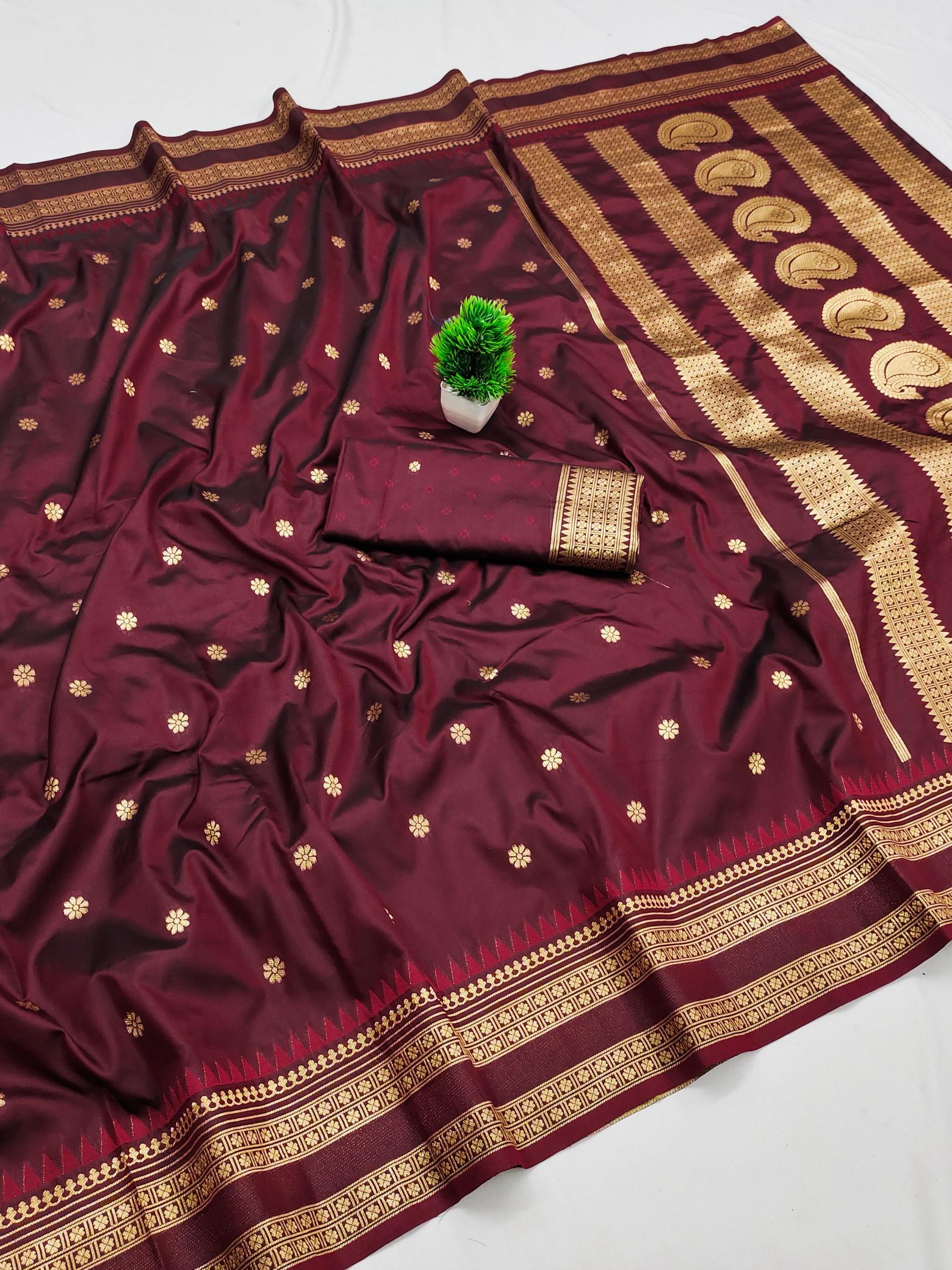 Narayan Peth Surat wholesale market for designer sarees