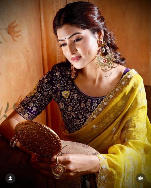 Dazira Crunchy chiffon crush silk Wholesale saree dealers in Bangalore