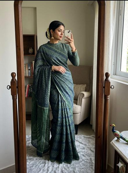 Dazira Linen Digital Print Saree dealers in India