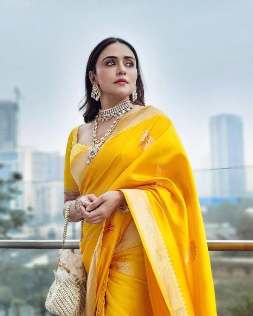 Dazira SF 843 Designer saree wholesale market in Ahmedabad