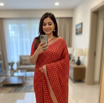 Dazira Viscose Goergette Wholesale saree shops in Pune