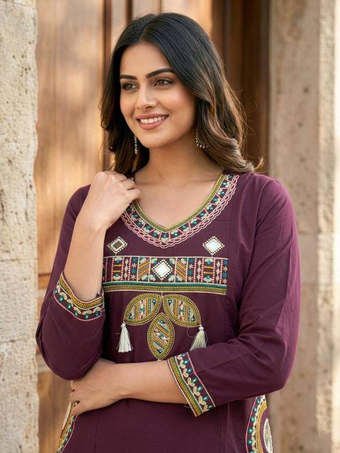 Felocity Cotton dhabu Designer kurtis in bulk in Pune