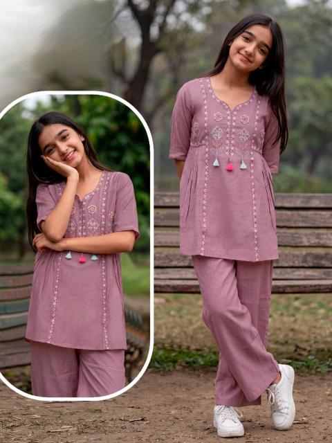 Kids Girls Co Ord Set Kurti manufacturer and wholesaler in Hyderabad