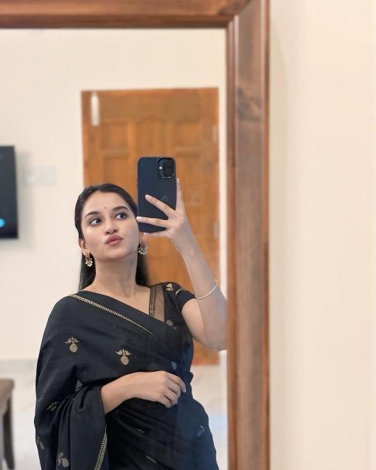 Dazira Viscose Khadi silk Saree wholesalers in Hyderabad
