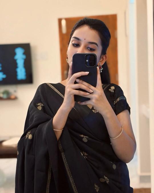 Dazira Viscose Khadi silk Saree wholesalers in Hyderabad
