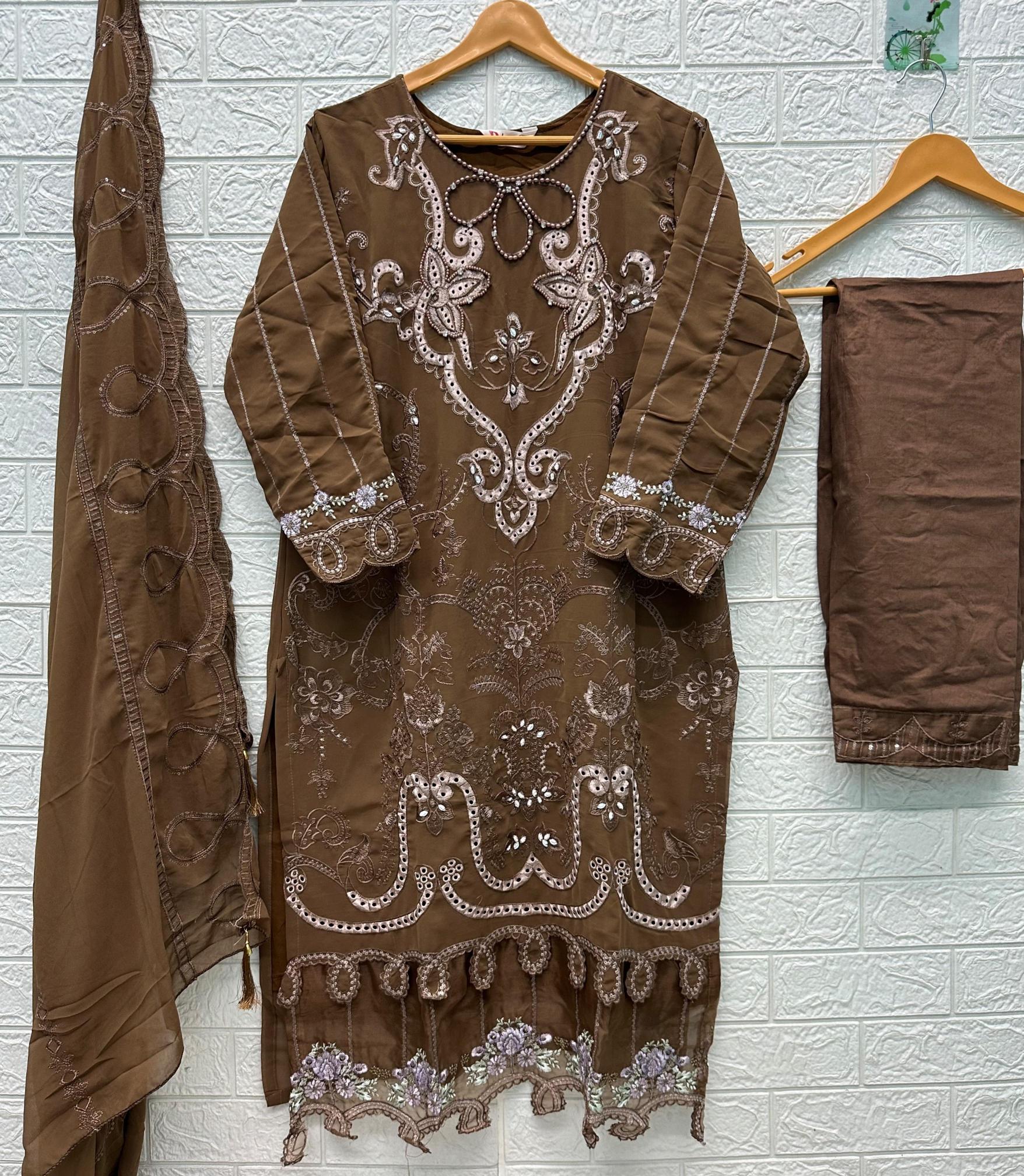 Bilqis B 245 E TO I catalog pakistani suits wholesalers in mumbai