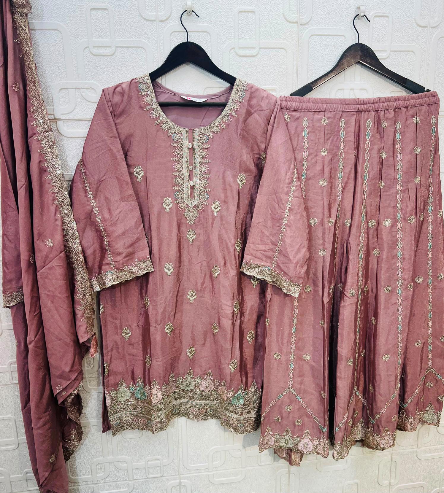 Bilqis B 249 E TO H catalog pakistani suits wholesale in surat