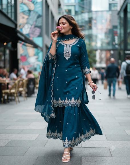 Felocity Anushka catalog wholesale kurti online shopping
