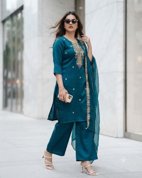 Felocity Sunidihi catalog madina wholesale kurtis
