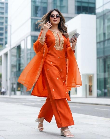 Felocity Sunidihi catalog madina wholesale kurtis