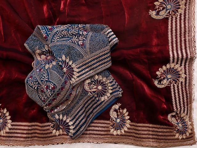 Dazira 4002 catalog sarees wholesale price