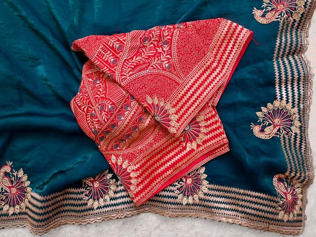 Dazira 4002 catalog sarees wholesale price