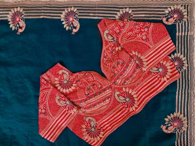 Dazira 4002 catalog sarees wholesale price