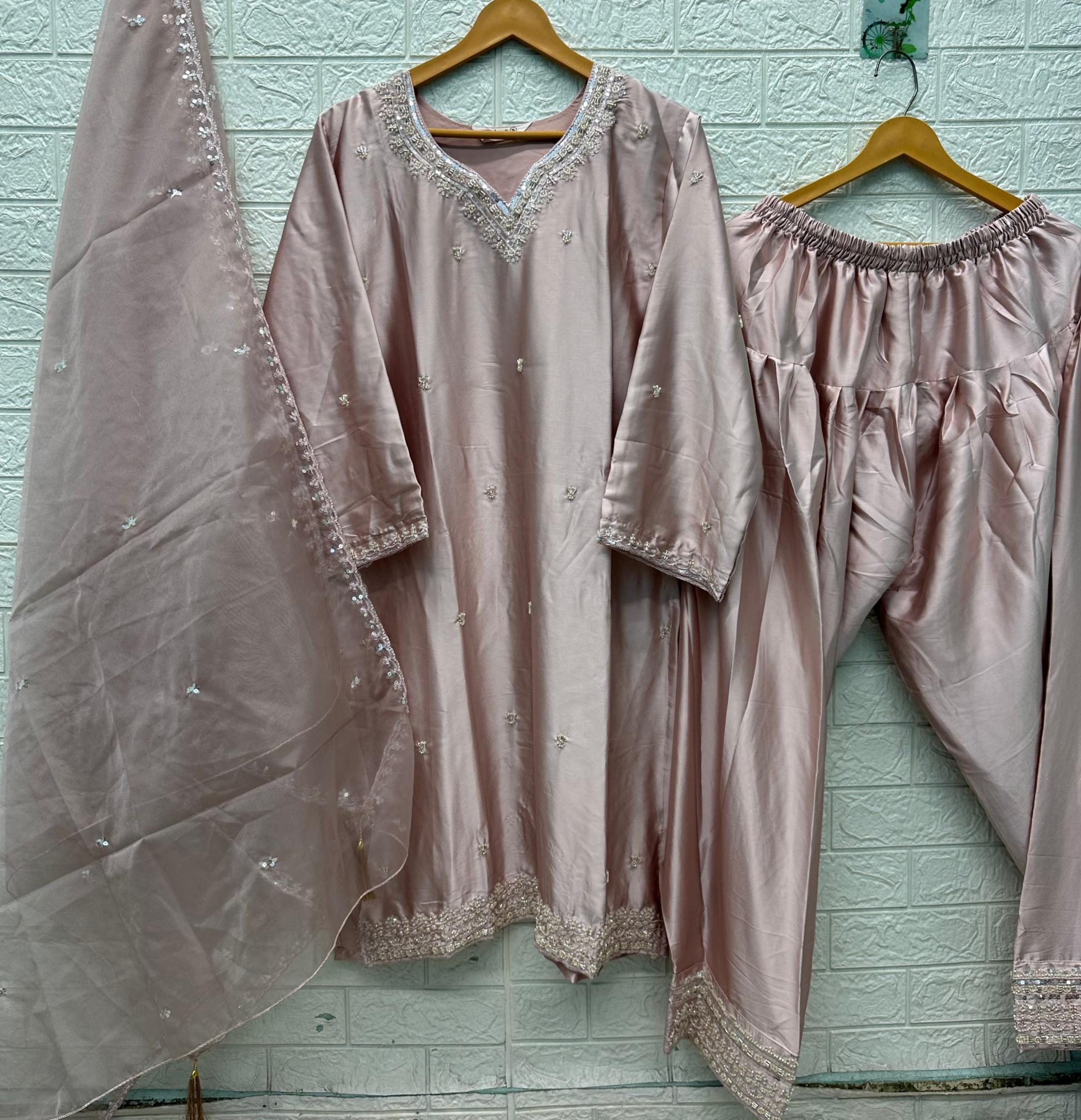 Bilqis B 289 A TO D catalog pakistani suites wholesale