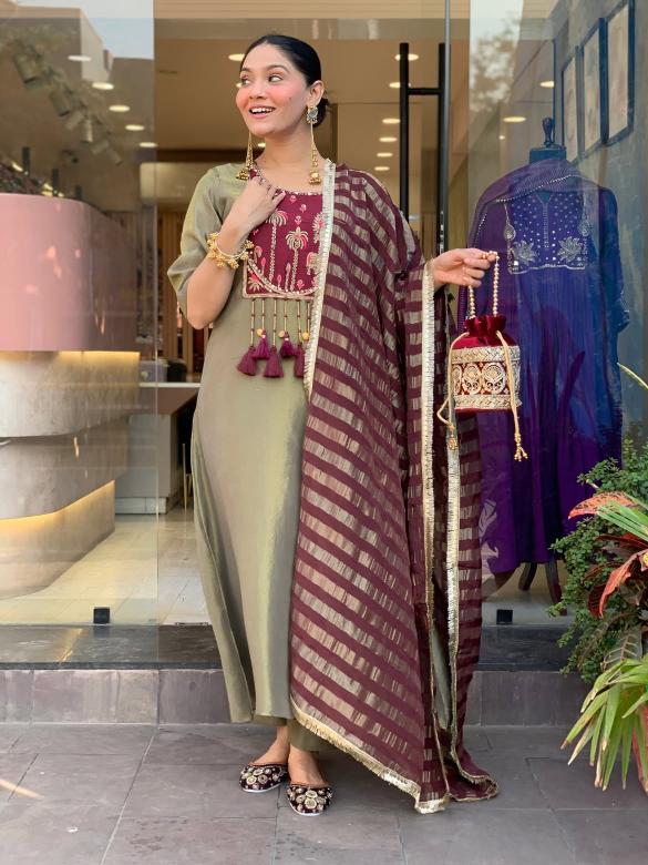 Felocity Khushi Hit catalog designer kurti wholesaler in ahmedabad